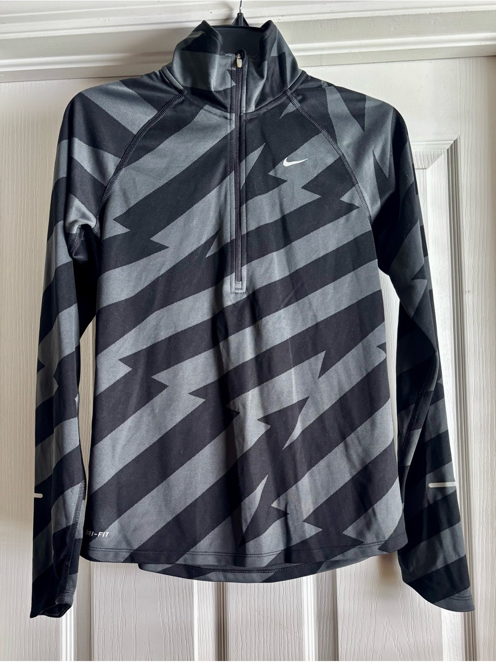 Nike Women’s Element Dri-FIT Half-Zip Long Sleeve